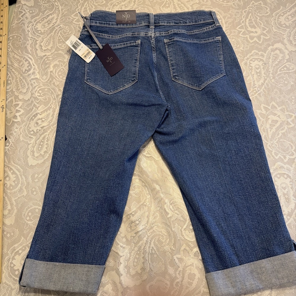 New NYDJ Marilyn Button Hem Straight Leg Capri Cuffed Jeans 14P/W34/L19 - Picture 12 of 13